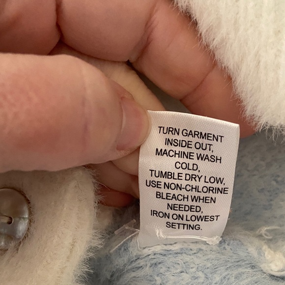 Kendall & Kylie Blue and Cream Houndstooth Cropped Fuzzy Thick Cardigan M EUC - Picture 9 of 9